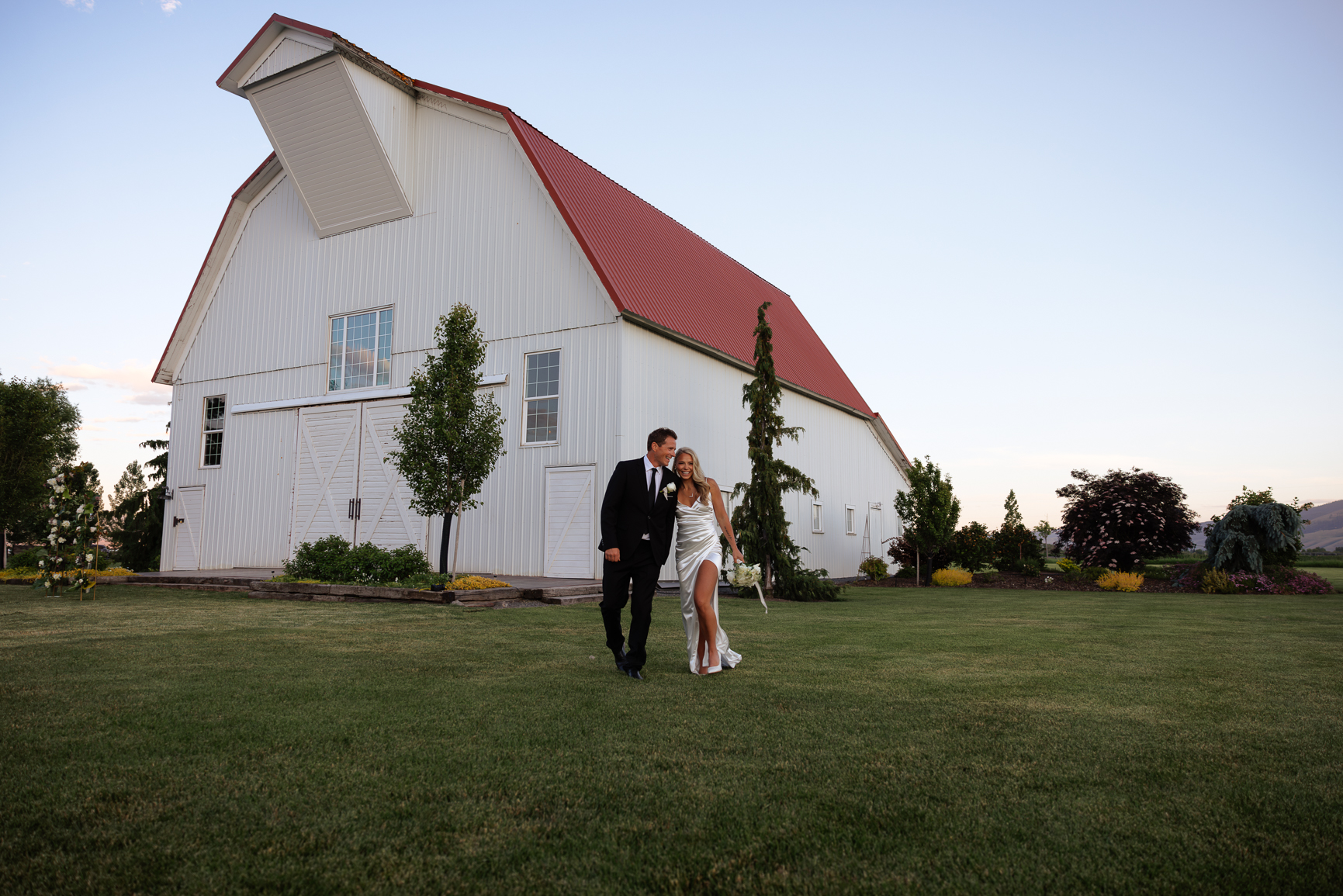 oregon wedding at white barn estate